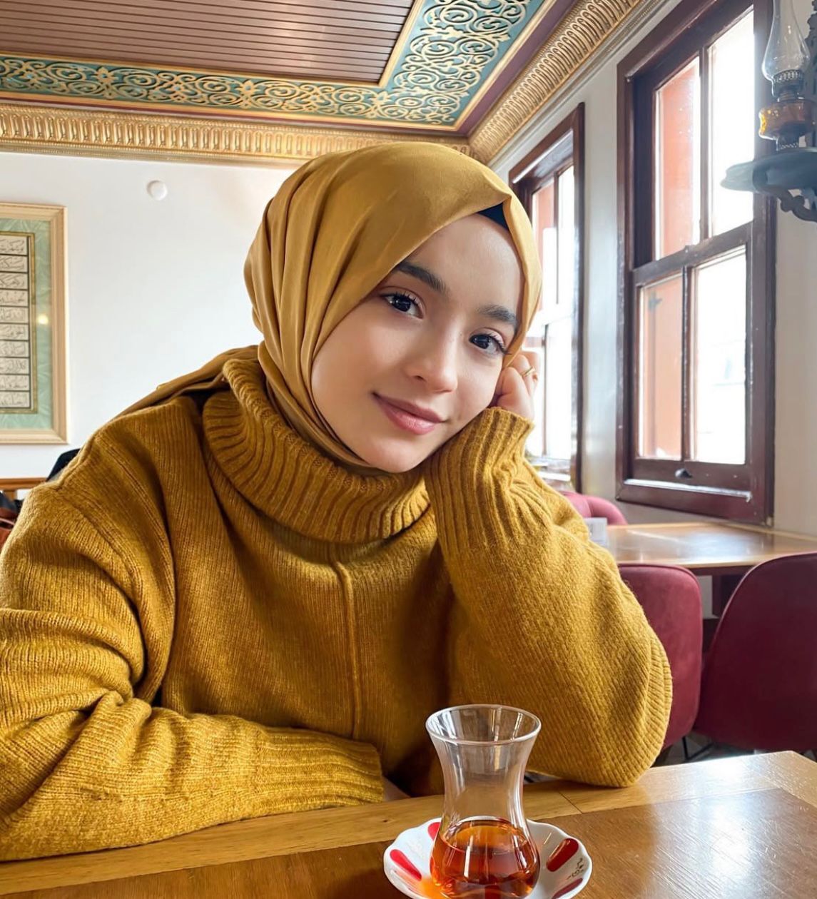 Bayat Türbanlı Bayan Escort Ece
